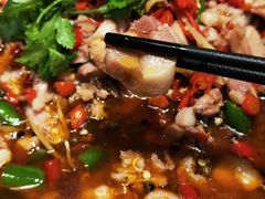 -兔行天下-鸿鹤鲜锅兔(中海国际店)