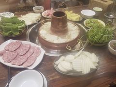 -撮一顿纳西铜火锅