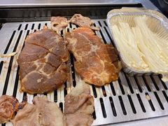-臻牛烤肉