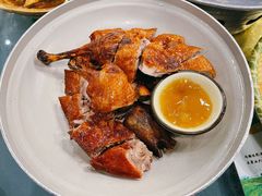 金牌烤谷鸭-谢三姐金奖啤酒鱼(总店)