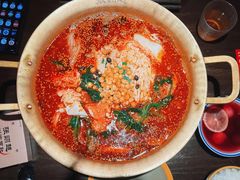 -张翻越·川渝冒菜·武汉黑鸭煲(城北万象城店)