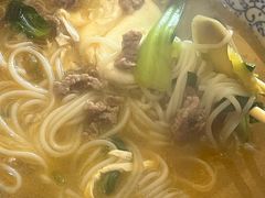 -邱芳粉店(迎宾大道旗舰店)