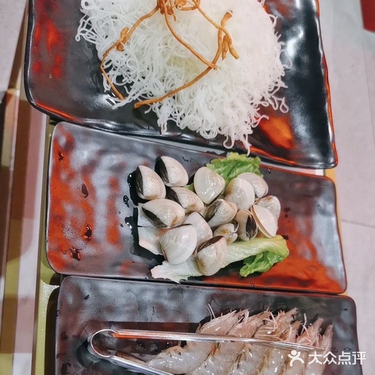 情定香辣煲，辣而不腻！[惊叹][惊叹][惊叹]