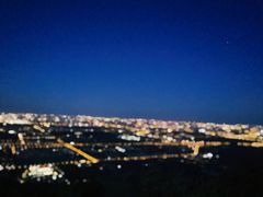 -鬼笑石后山停车场
