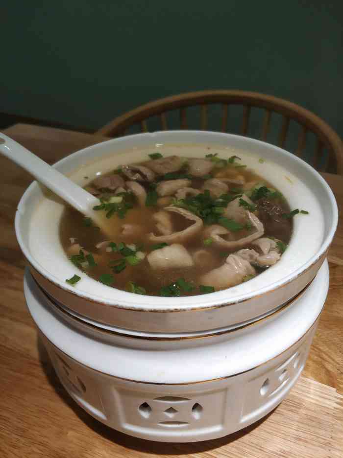 赵肥肠(龙湖北城天街店)-"蹭了一顿霸王餐!本身就很喜欢吃肥肠,但是.