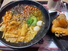 -粉探营螺蛳粉(长宁龙之梦店)