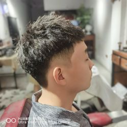 -摩力美发·烫·染·设计专业店