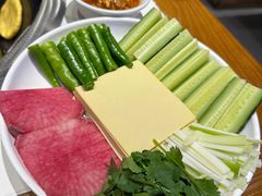-玺炖·中国铁锅炖(虹桥天街店)