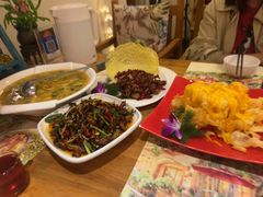 -月亮眼花园餐厅书吧酒吧