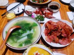 -老滇山寨•云南特色菜•地方菜•民族风情歌舞表演(金碧店)