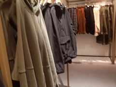 实物图-URBAN REVIVO(济南领秀城贵和购物中心店)