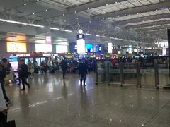 -虹桥火车站-停车场