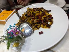 -蔼若春.传承三十年云南菜(金碧公园店)