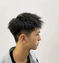 -丝语萱形象