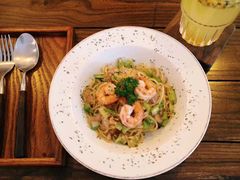 鲜虾蒜辣意面-小食院简餐厅