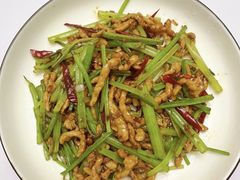 芹菜肉丝-邵厨香菜馆(唐人街店)