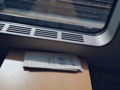 -星巴克(上海虹桥站2A检票口)