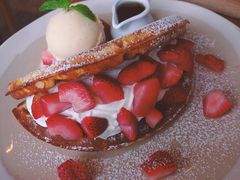 -ROAST coffee & eatery