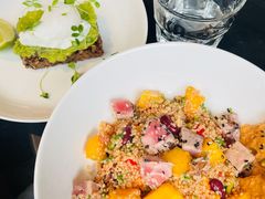 牛油果酱开放三明治-Moka Bros 摩卡站(嘉华店)