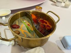 -小天鹅火锅·一线江景洪鼎旗舰店(洪崖洞店)