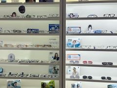 -诺柯视眼镜-蔡司依视路官方工厂店(淞南一店)