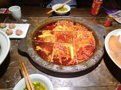 -红九格老火锅(三峡广场店)