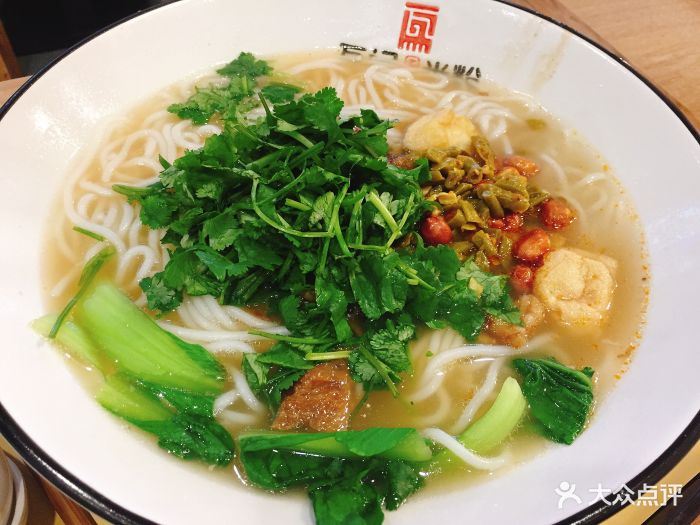瓦记老牌桂林米粉(东鼓道店)瓦记秘制牛杂米粉图片
