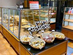 面包甜点陈列柜-苹果花园(乳山路店)