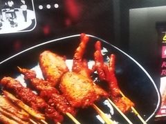 -何师烧烤·香辣蟹·川菜·30年老品牌(太古里旗舰店)