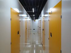 -安东易迷你自助仓储寄存仓库(草桥店)