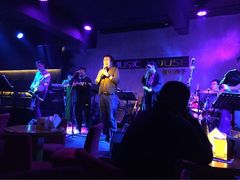 iphone_upload_pic-音乐房子·Vintage Live Bar(玉林总店)