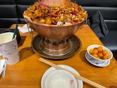 -炉小二铜锅牛蛙•川湘菜(三里屯店)