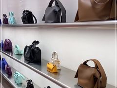 -Acne Studios(芮欧百货店)