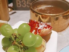 -雍容荟帝王蟹活龙虾展台自助(IFS黑金店)