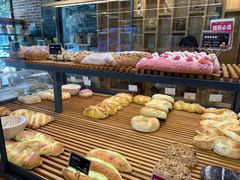 -焙丽拾光(麦凯乐直营店)