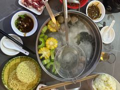 -官塘陈记鱼生·潮汕砂锅粥·牛肉火锅(潮枫路总店)