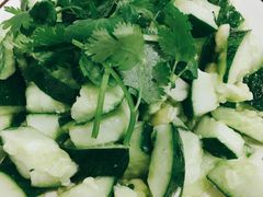 -虾弄弄海派小龙虾·牛羊蝎子火锅