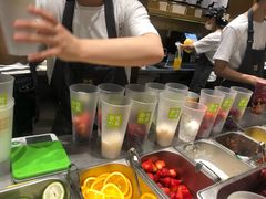 -奈雪的茶(湖滨银泰in77C区PRO店)