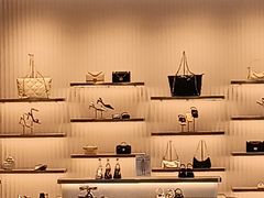 -CHARLES&KEITH(1234space店)