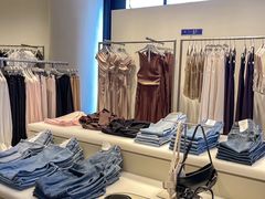 -URBAN REVIVO(大信新都汇店)