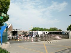 -闵行体育馆-停车场