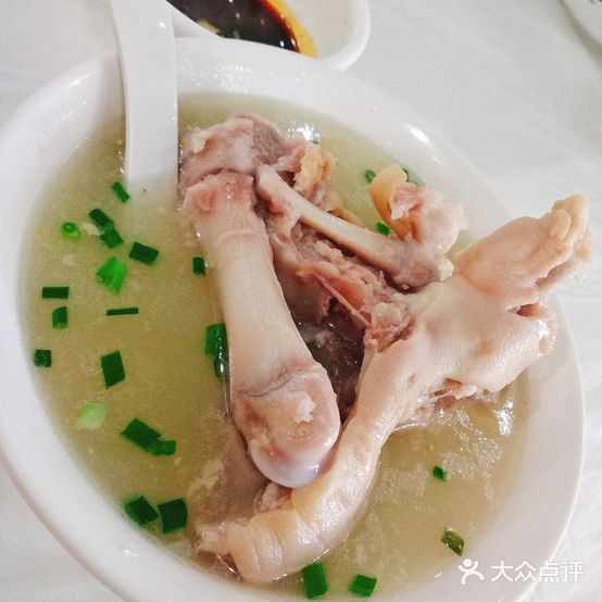 代胖娃成都老妈蹄花(关景路店)