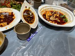 -肥肥虾庄·金牌油焖大虾(东湖欢乐谷店)
