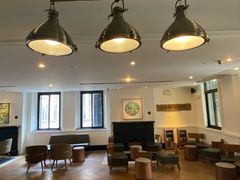 大堂-星巴克臻选(广州沙面店)