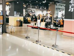 -adidas(滔搏朝阳大悦城店)