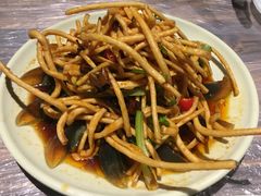 -巴厘龙虾·榜首油焖大虾(音乐学院·沿江酒馆店)