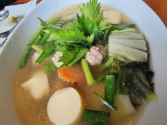 -Chom Cafe and Restaurant