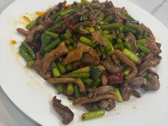 -余杨鸭鸭餐厅