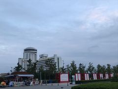 -汇泉广场