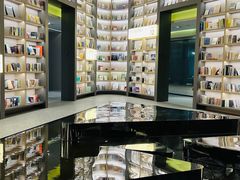 -上海虹桥中心爱琴海亚朵S酒店